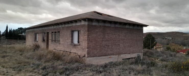 TERRENO Y CONSTRUCCIÓN EN MOZOTA